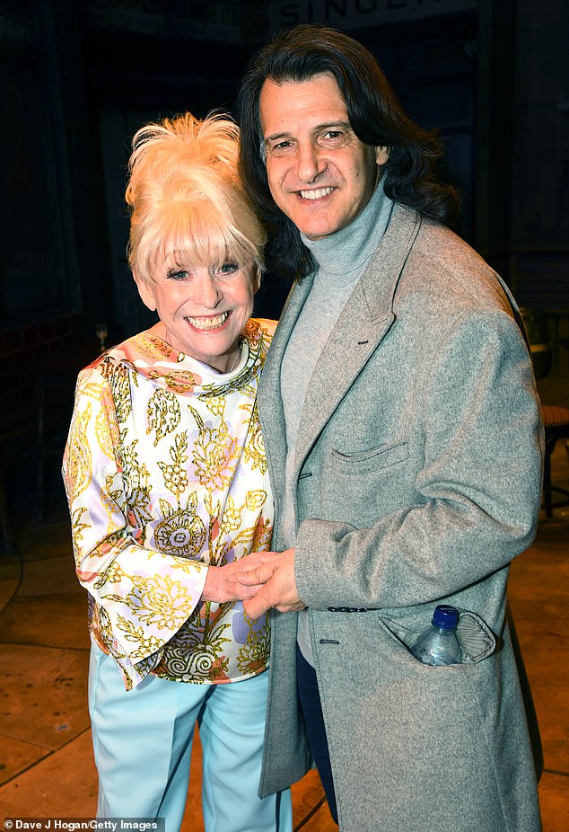 Barbara, poznata po portretiranju Peggy Mitchell u sapunici BBC sapunice EastEnders, umrla je od Alzheimerove bolesti 2020. godine u dobi od 83 godine