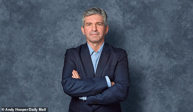 Glavni sportski pisac Daily Mail Sport -a Oliver Holt - Pridružite se Daily Mail+ kako biste čitali njegovu nezamislivu kolumnu svaki tjedan, plus više vaših omiljenih pisaca, ekskluzivnih priča i detaljnih izvještaja