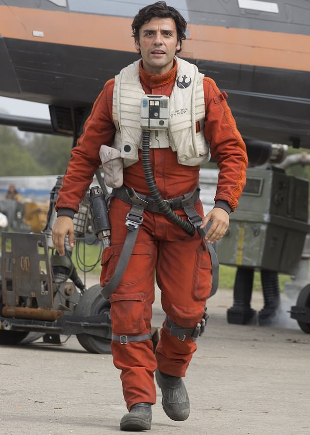 Igrao je izmučenog pilota borca Poe Dameron u Trilogiji nastavka, koji je doveo Disneyeva stjecanja Lucasfilma; Na slici u Star Wars: The Force Awakens 2015