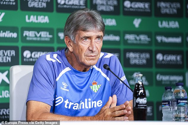 Real Betis šef Manuel Pellegrini želi da se Antonij pridruži i poslao je poruku svom klubu