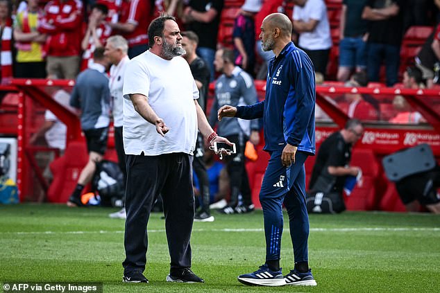Dvojac je ponekad imao uočljivo napetu vezu. Marinakis je prošle sezone naletio na gradski teren kako bi prebacio svog menadžera nakon izvlačenja 2-2 s Leicester Cityjem