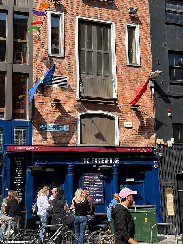 Pogrešku je zapravo napravio i drugi dublinski bar, kao što se vidi na društvenim medijima