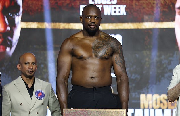 Rijad, Saudijska Arabija-15. kolovoza: Dillian Whyte teži uoči svoje WBO međukontinentalne borbe protiv titule u teškoj kategoriji protiv Mosesa Itaume tijekom vaganja u sklopu događaja Dillian Whyte v Moses Itauma: Esports Svjetsko prvenstvo u Kingdom Areni, 15., 2025. u Riyadh, Saudi, Saudidh. (Foto Richard Pelham/Getty Images)