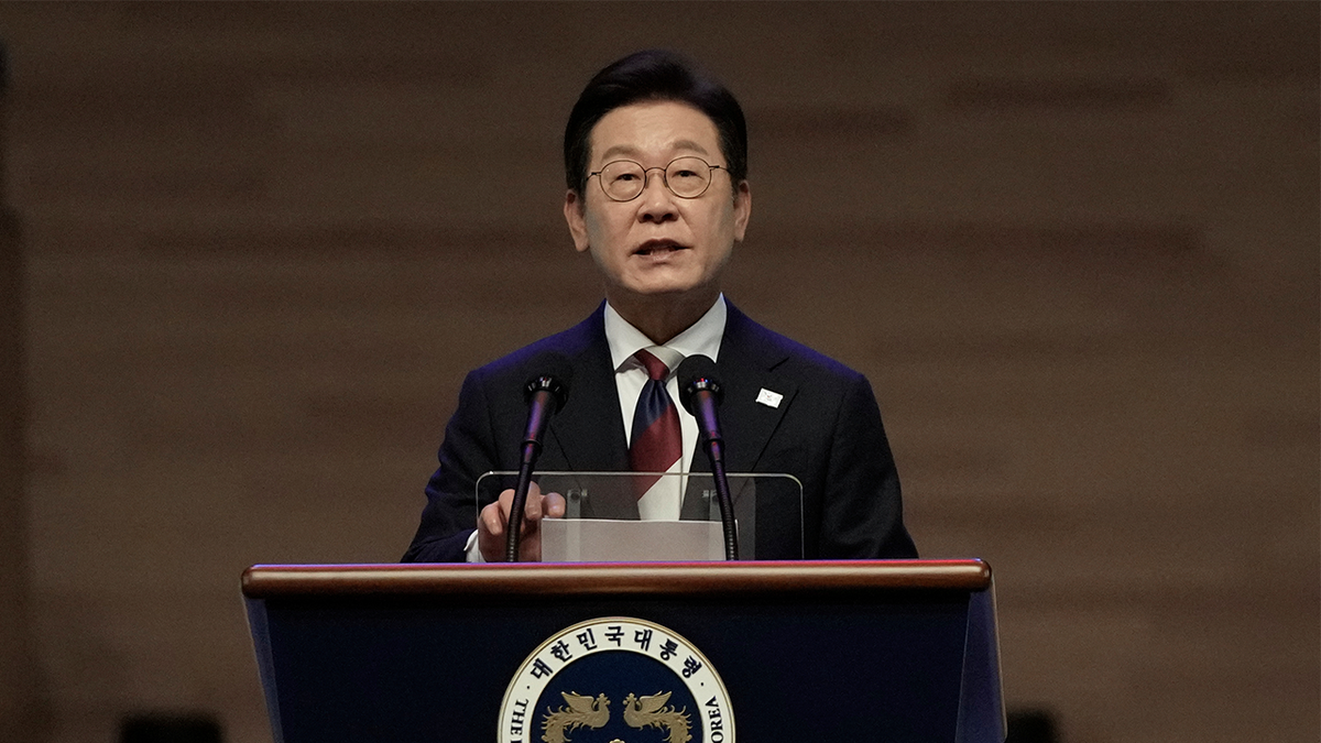 Južnokorejski predsjednik Lee Jae Myung govori tijekom ceremonije