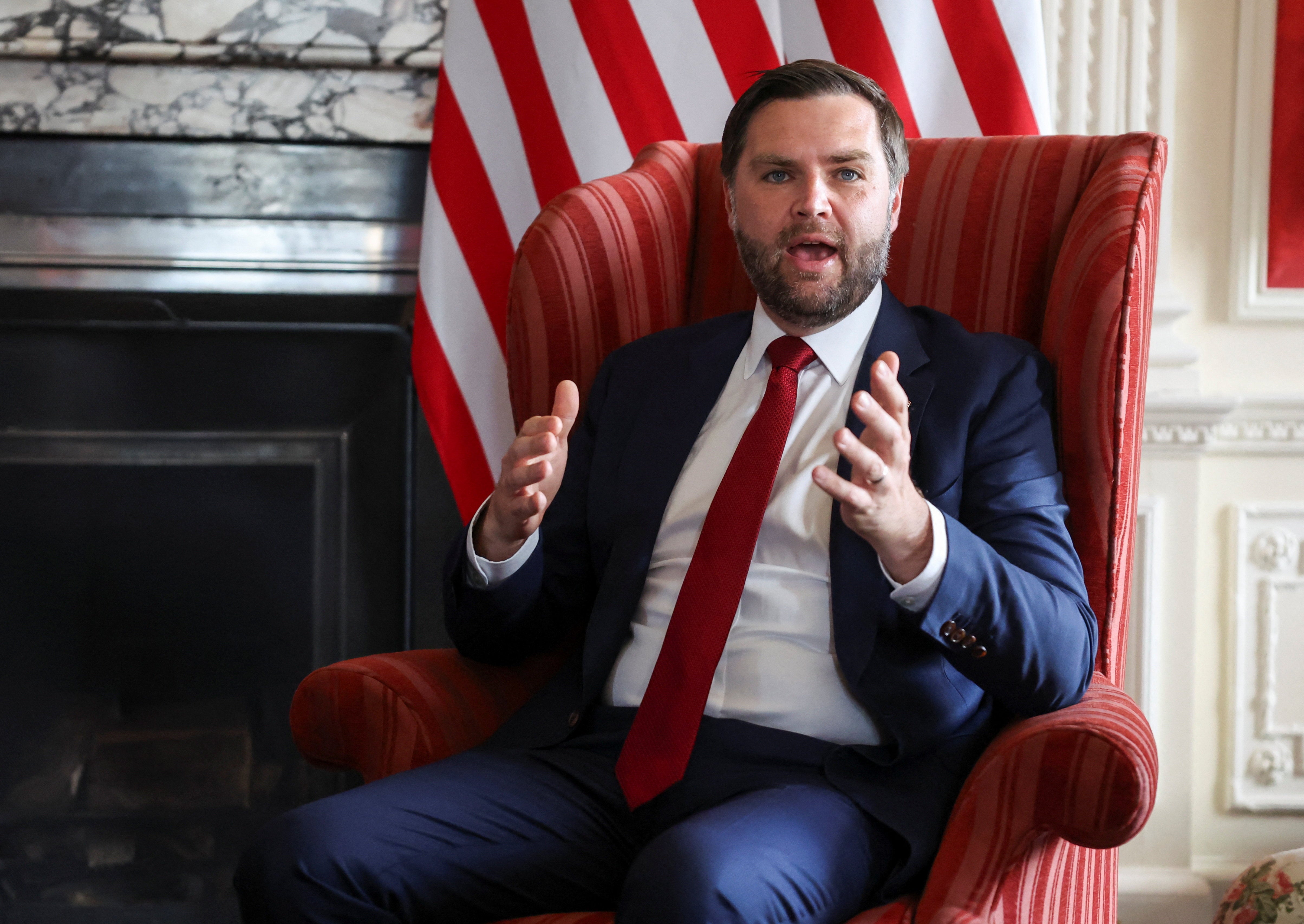 Vance se u subotu sastao s vrhunskim europskim i ukrajinskim dužnosnicima u rezidenciji britanskog ministra vanjskih poslova u Kentu