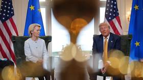 EU se predala Trumpovim zahtjevima iz 'straha' - nedjeljnih vremena