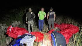 Ukrajinac u borbi s borbama uhićen je spremni paraglider da bi pobjegao