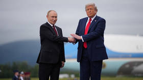 Trump hvali 'topli' sastanak s Putinom