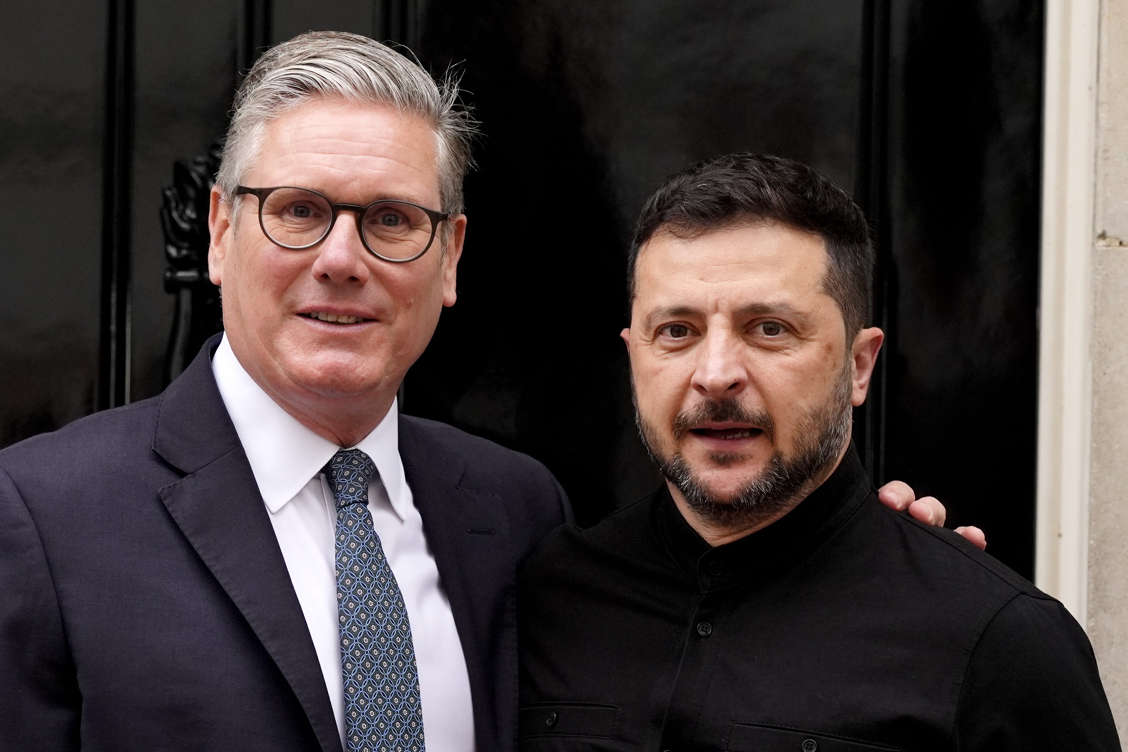 Premijer Sir Keir Starmer pohvalio je Ukrajinskog predsjednika Volodymyr -a Zelenskyja zbog svoje predanosti