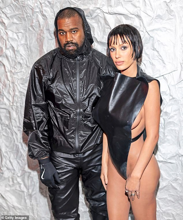 Kanye i Bianca vjenčali su se 2022. godine nakon razvoda od Kim Kardashian; Na slici u Milanu, Italija u veljači 2024