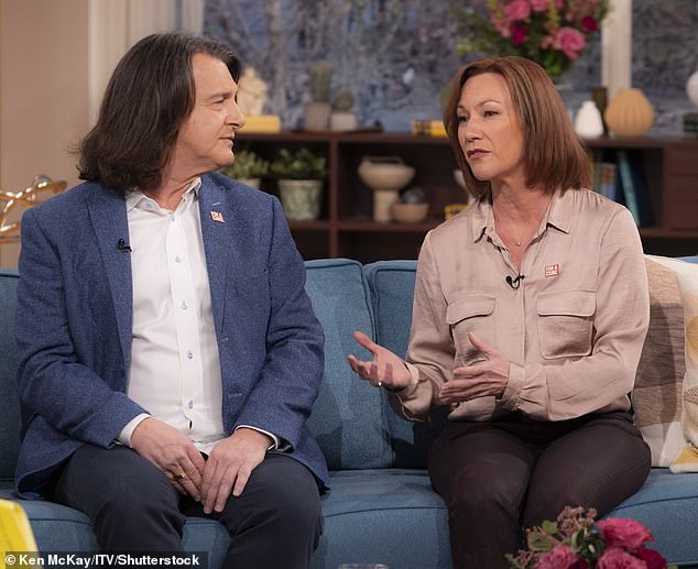 Scott je sada u vezi sa svojom novom partnericom Tanya Franks (na slici zajedno 2024.), bivša Barbara EastEnders-a i Good Friend