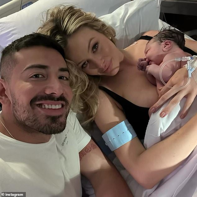 Trener 'Celebrity' Jono Castano razdvojila se od svoje manekenske djevojke Simone Holtznagel samo devet tjedana nakon rođenja njihove kćeri Gia prošle godine