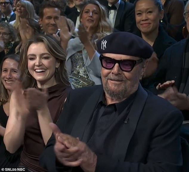 Umirovljena holivudska legenda nije javno viđena otkad je pohađala SNL50: Posebnost obljetnice na Manhattanu 16. veljače, zajedno sa 35-godišnjom kćeri Lorraine (L, s Ex Rebecca Broussard)