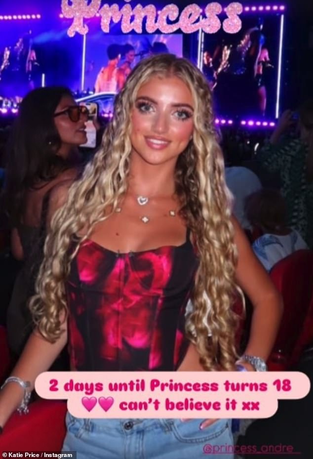 Post je tada brzo srušen prije nego što je mama od pet godina, koja je trenutno u Dubaiju, zamijenila ga još jednim pucanjem rođendana