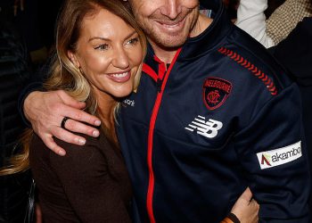AFL trenera Simona Goodwina senzacionalno otpusti Demoni Melbourne nakon niza kontroverzi i gubitaka