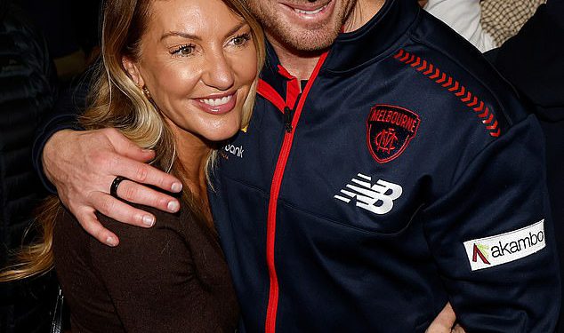 AFL trenera Simona Goodwina senzacionalno otpusti Demoni Melbourne nakon niza kontroverzi i gubitaka