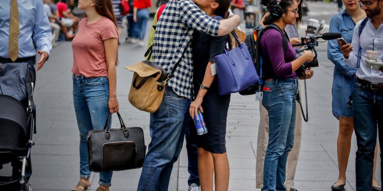 AOC je pogodio kršenje etike nakon što je rekao da je i zaručnik i nije njezin ‘supružnik’ u vladinim podnescima