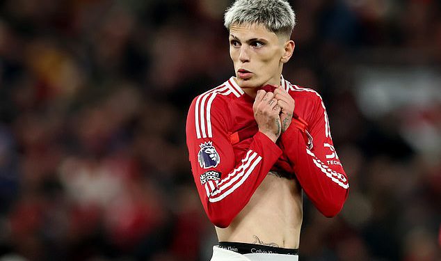 Alejandro Garnacho ‘šalje tupu poruku čovjeku ujedinjenom u zadivljujućim ultimatumu u svojoj budućnosti’ – kao što Chelsea ‘Stepp up govori’ tijekom ljetnog poteza