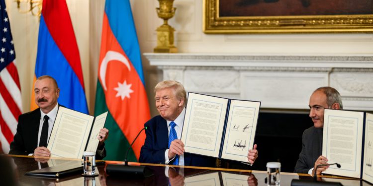 Armenija i Azerbajdžan potpisali povijesni sporazum: Trump ima razlog za osmjeh