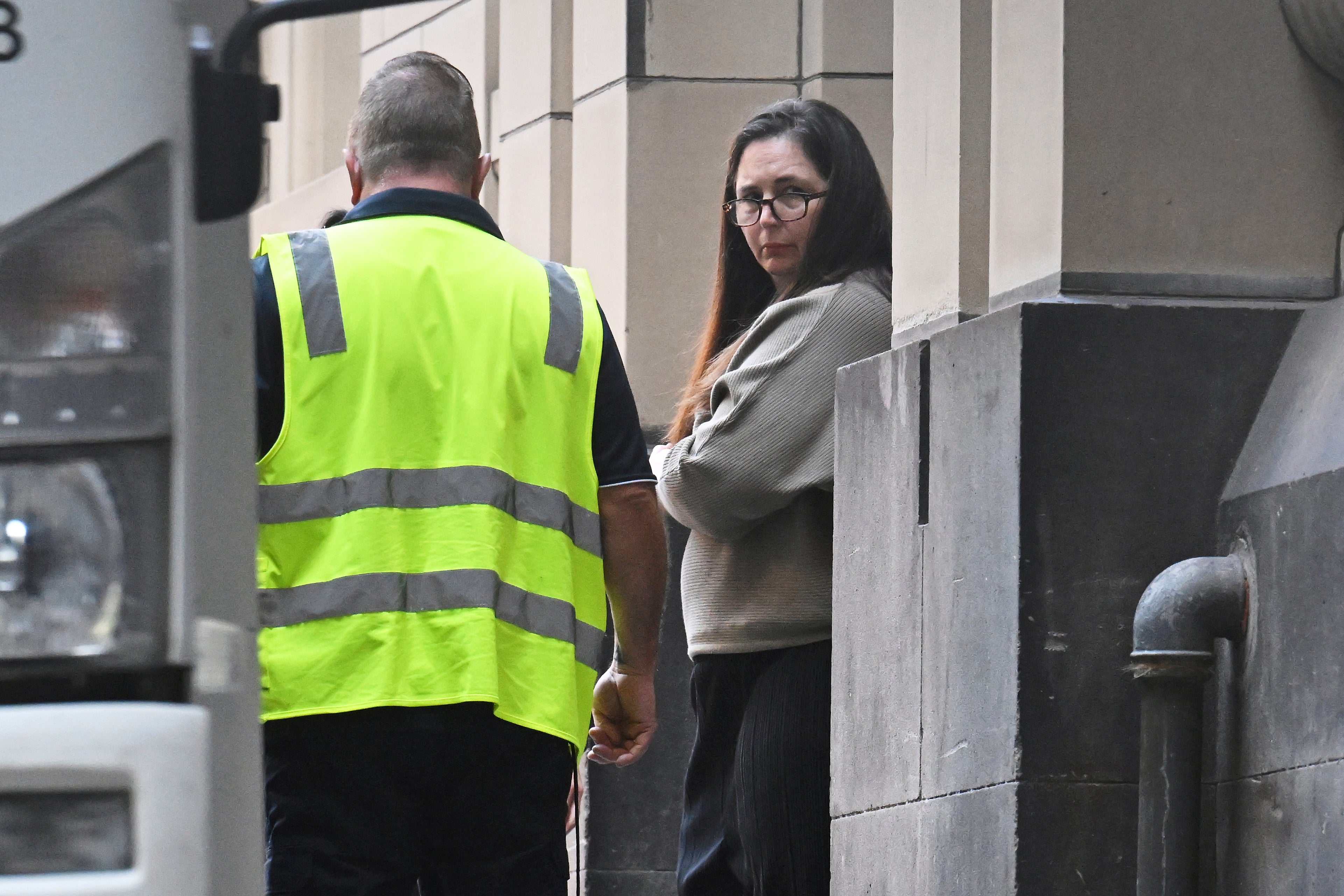Erin Patterson napušta sud u Melbourneu u Australiji 15. travnja 2025. (James Ross/AAP slika putem AP, File)