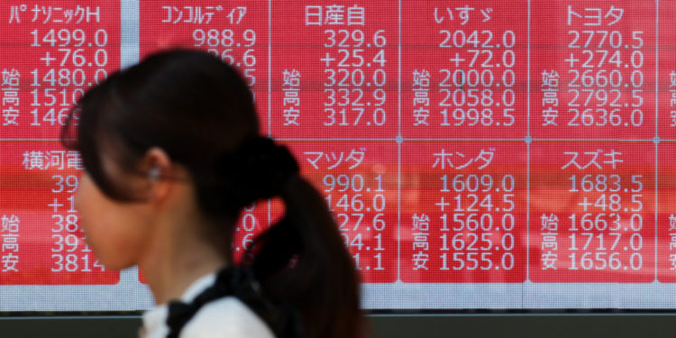 Azijske burze prate pad Wall Streeta: Dolar snažniji, nafta skuplja