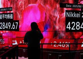 Azijske burze rastu, ulagači čekaju rezultate sastanka između Trumpa i Putina