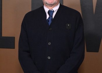 Ažuriranje majora Jamesa Bonda kao tvorac ogromne BBC serije potvrđeno je da napiše najnoviji film 007 jer tvrde da je to posao “lista kanti”