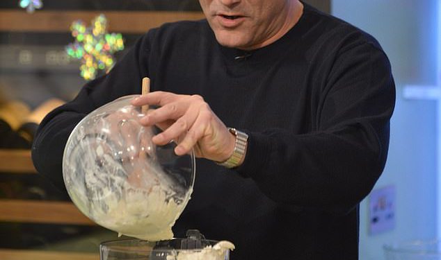 BBC je “Childish” markirao kao više od polovice recepata Gregg Wallacea uklonjeni su s web stranice emistera “Usred Star’s MasterChef Axe