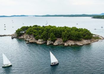 BETINA Gajeta Ilka pobjednica 23. Regate za dušu i tilo