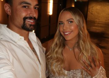 Bachelor Star najavljuje da je pretrpjela tragičan pobačaj samo nekoliko sati nakon što je proslavila svoje prvo skeniranje trudnoće