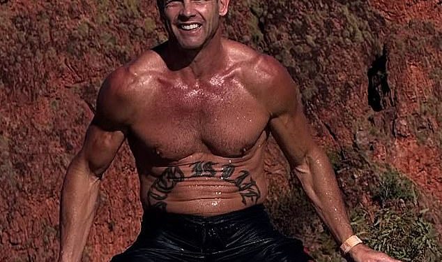 Ben Cousins izgleda dovoljno prikladno za igranje u dobi od 47 godina – ali on ima vrlo nezdravu naviku hrane koja je uhvaćena na videu