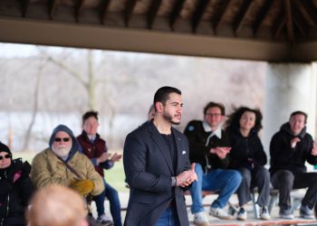 Biden je pokazao ‘opći neuspjeh’ da radi posao, a Kamala ‘pobjegao’ kaže Michigan demokrat koji se bori za prvi muslimanski senator