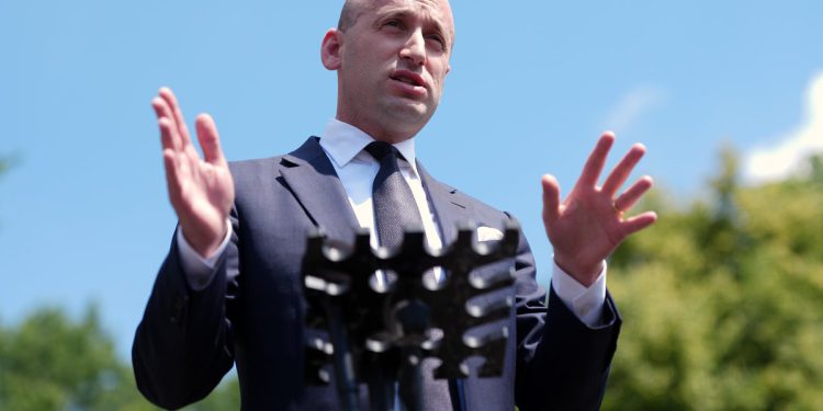 Bijela kuća negira navodne ciljeve uhićenja Stephena Millera zbog agenata za lede