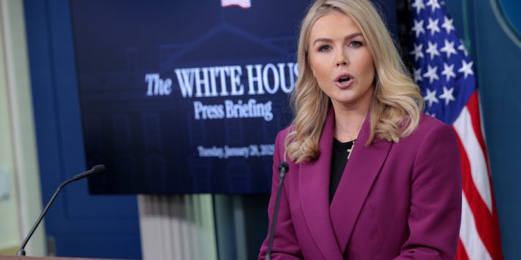 Bijela kuća zadirkuje Trumpovu posjet Rusiji – RT World News