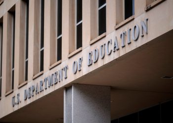 Bill dolazi dospijeće: Zajmoprimci za studentske zajmove trebali su vidjeti skok cijene kako Trumpova odredba započinje