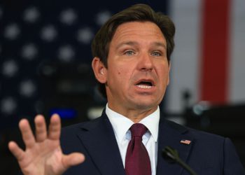 Bilten o politici Fox News: DeSantis šalje zamjenika Chucka Norrisa nakon bjegunca