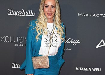 Bivša supruga Ralfa Schumachera otkriva istinu kako bi izdvojila glasine da je plaćena da se udaje za zvijezdu Formule 1 na 10-godišnjem ugovoru prije nego što je izašao kao gay-i je li još uvijek blokiran na njenom telefonu