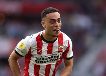 Bivši Milan, Dest odlučuje o Holland Super Cup -u: PSV pobjeđuje u povratku