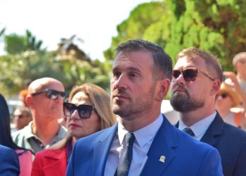 Brod s azbestom stigao u Split: Šuta traži raskid koncesije, građani na ulicama