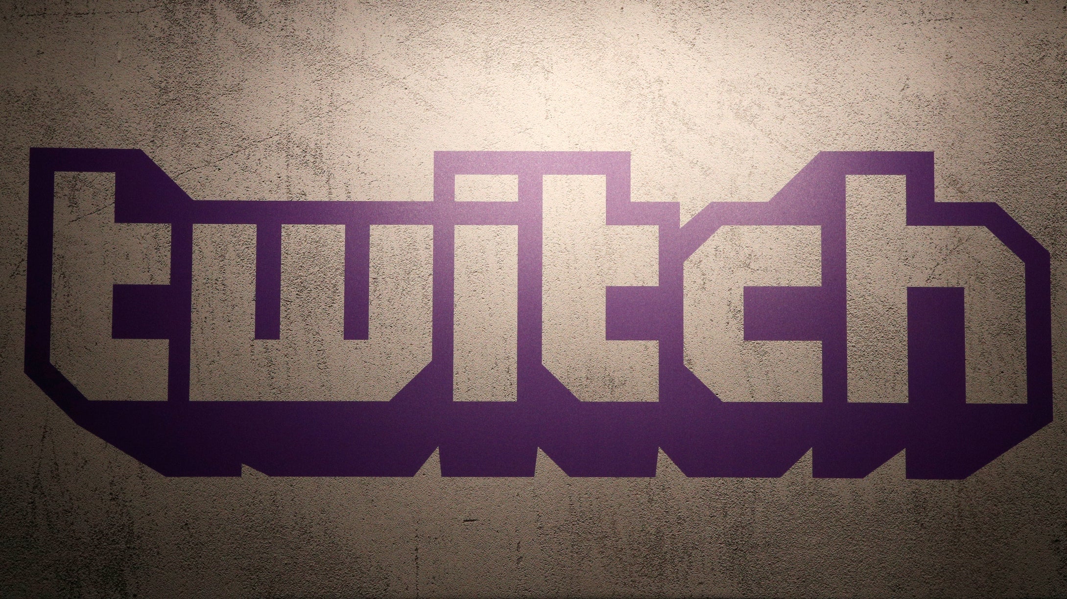 Dennis ima preko 3,2 milijuna sljedbenika na Twitchu i član je kolektiva za struju AMP zajedno s Kai Cenat