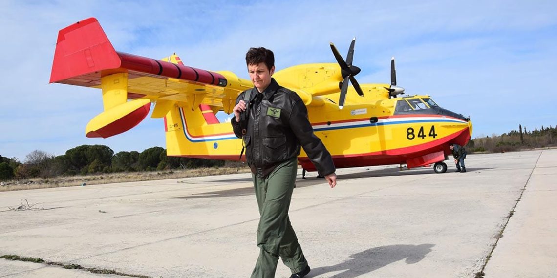 Crnogorski mediji puni hvale za hrvatsku pilotkinju kanadera: “Žena Cro Top-Gun!”