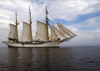 Crnoj Gori prosvjedna nota zbog znački za školski brod Jadran