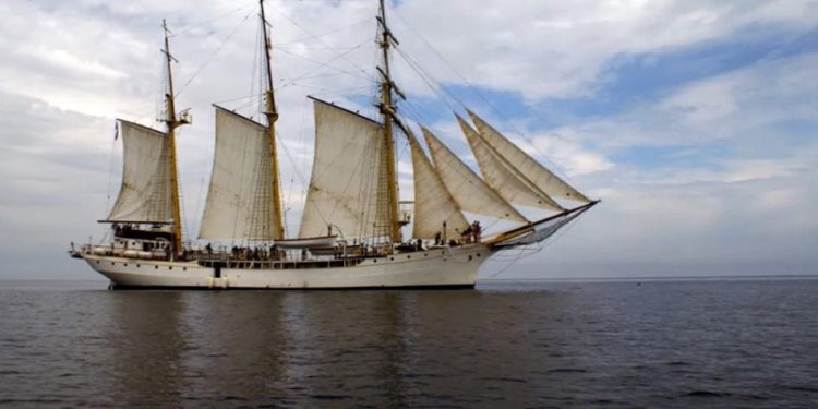 Crnoj Gori prosvjedna nota zbog znački za školski brod Jadran