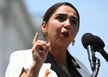 Demokrat kuće kaže da je ponosniji biti gvatemalski od američkog građanina