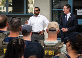 Direktor FBI -ja Kash Patel podržava Trump plan za federalizaciju DC policije