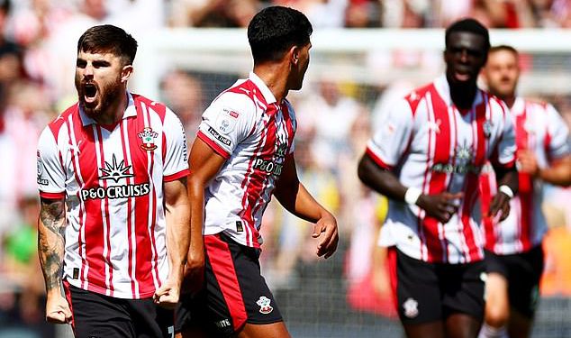 Dobrodošli u prvenstvo, Wrexham! Ambiciozni novi dječaci pokazuju da pripadaju prije nego što je kasni dvostruki dvostruki dvostruki dvostruki dvostruki uvod u drugi sloj nudi