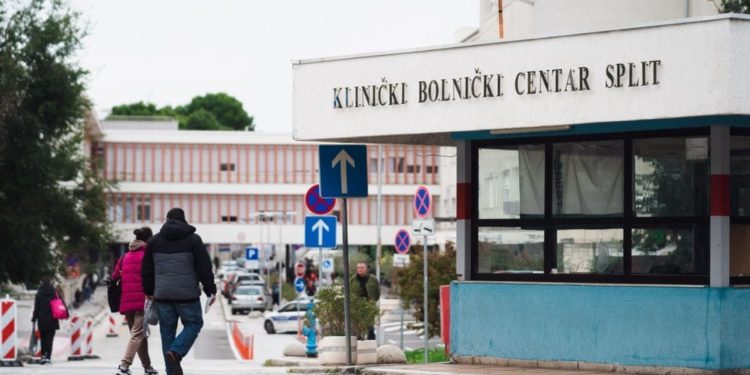 Dvogodišnje dijete se bori za život u KBC-u Split. Sinjanka Iva: “Vjerujem da zajedničkom molitvom možemo pomoći”