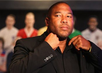 Engleska, legenda John Barnes sve više u nevolji zbog bankrota