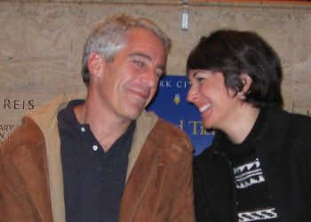 Epsteinov saučesnik preselio se u zatvorski kamp minimalnog sigurnosti – RT World News