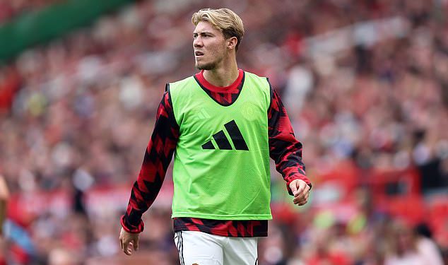 Europski divovi pojačavaju razgovore s napadačem Man Uniteda Rasmusom Hojlundom nakon što ga je Ruben Amorim izrezao iz tima – i mogao se povezati s bivšim suigračem na Old Trafford